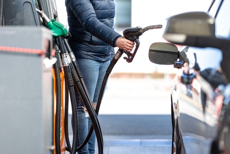 Auto che consumano poco per evitare il salasso con la benzina